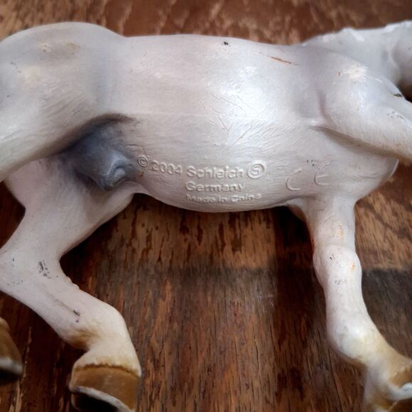 Schleich Stallion White Lipizzaner 2004 & Andalusian Stallion 2005 Retired - Picture 7 of 14